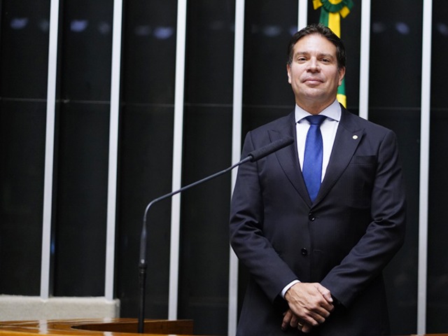 Câmara dos Deputados vota pela suspensão da ação penal contra Alexandre Ramagem