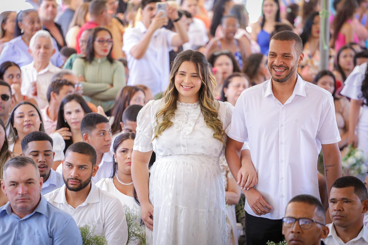 Casais celebram união em Casamento Comunitário no Parque da Cidadania