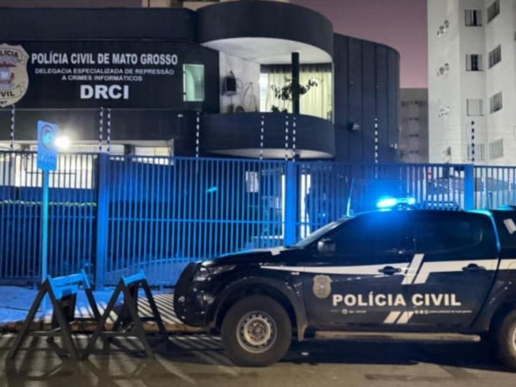 Adolescente é suspeito de integrar grupo de apologia ao nazismo e automutilação