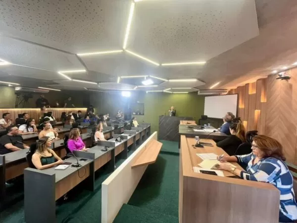 Secretaria das Mulheres Enfatiza Importância da Mamografia em Audiência Pública na Alepi