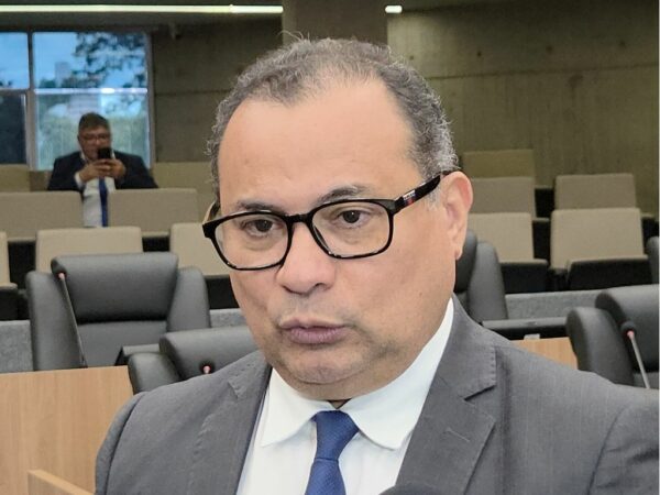 Evaldo Gomes assume liderança da federação Solidariedade e PRD mas ainda pode ir ao PT 