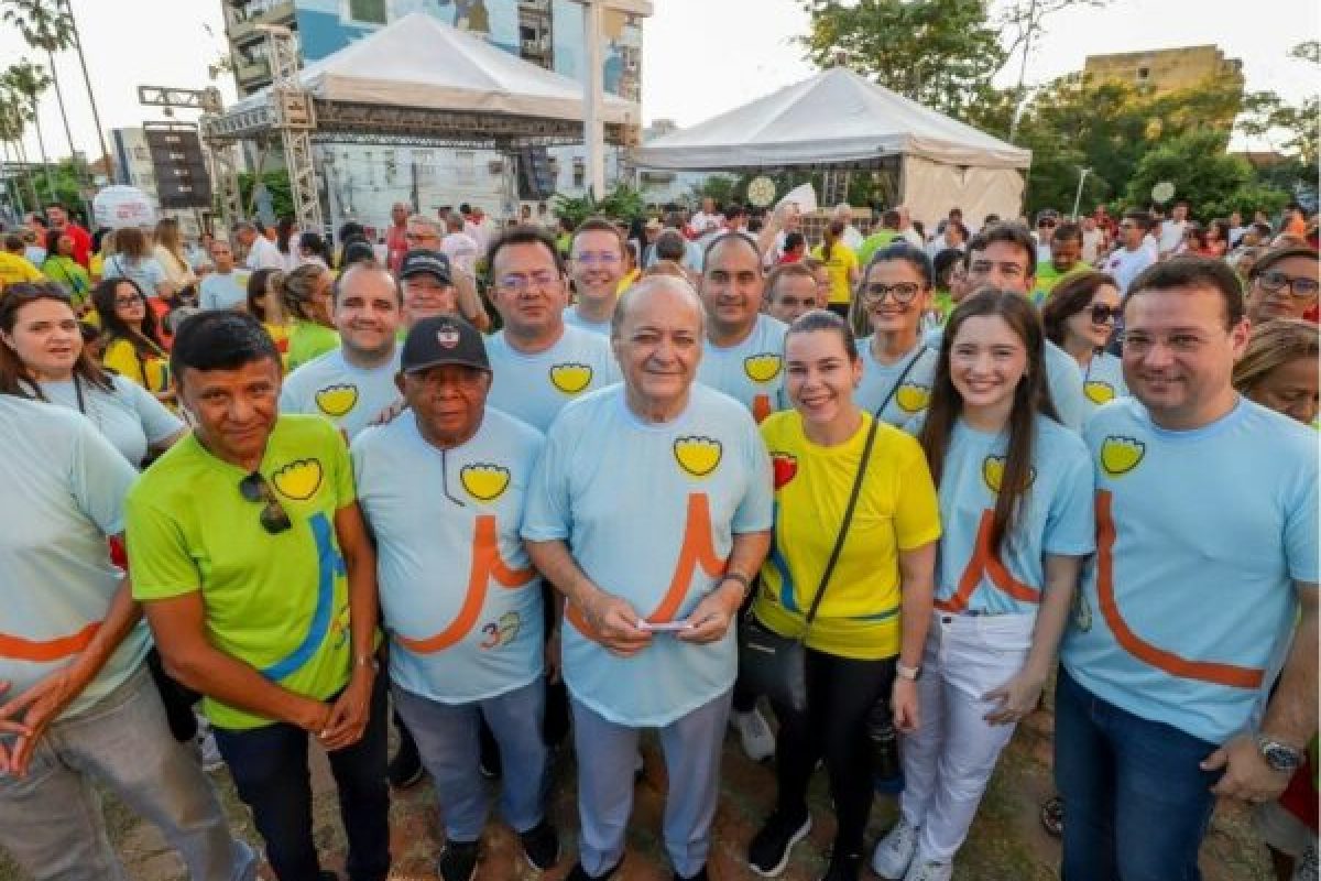 Prefeito Silvio Mendes participa da 30ª edição da Caminhada da Fraternidade