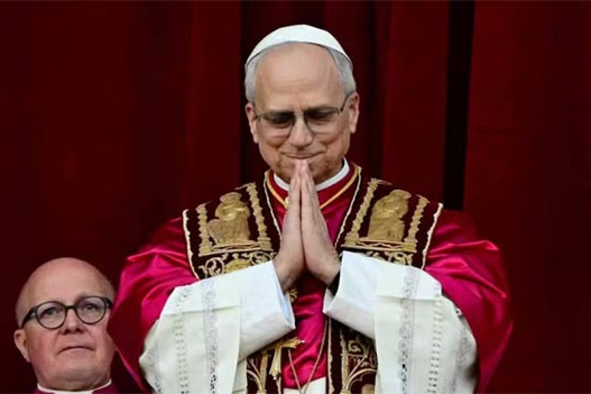 A primeira missa de Leão XIV, “queremos ser um pequeno fermento de esperança”