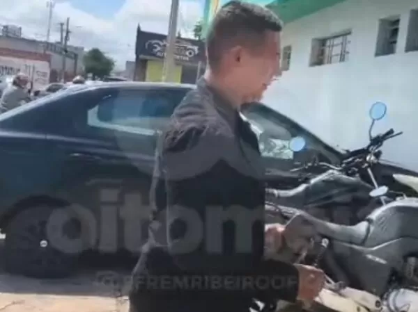 Homem é preso por pilotar moto sob efeito de álcool e amigos pagam fiança em Teresina